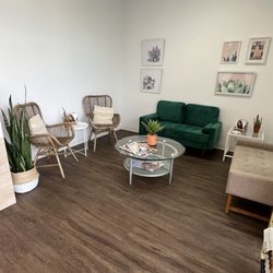 V + C Beauty Bar