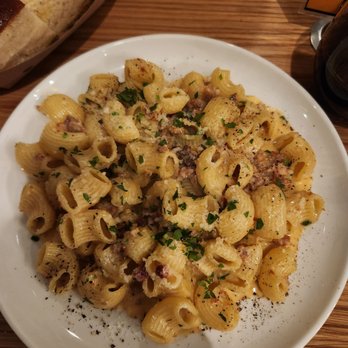 Forma Pasta Factory - Pipette ragu - Italian Near Me - Brooklyn, New York Forma Pasta Factory - Pipette ragu - Italian Near Me - Brooklyn, New York