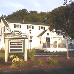 Runways Salon - The Old Betsy Ann White House