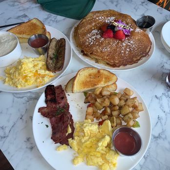 Breakfast At Barneys - Breakfast & Brunch Near Me - Atlanta, Georgia Breakfast At Barneys - Breakfast & Brunch Near Me - Atlanta, Georgia