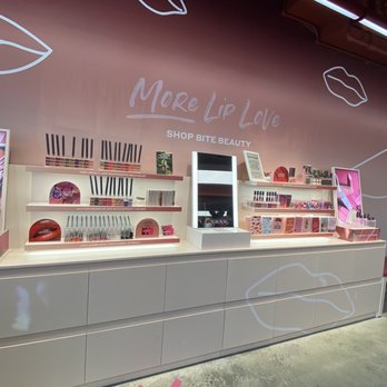 Lip Lab - Cosmetics & Beauty Supply Near Me - Brooklyn, New York