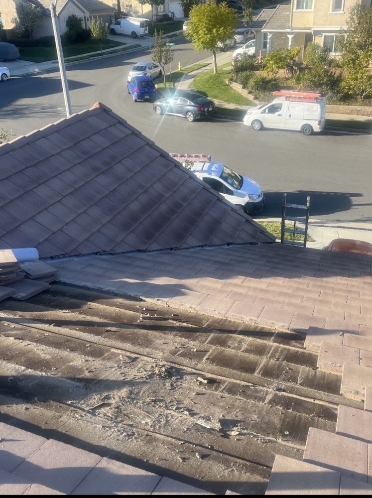 Slide of Cali Roofing Solutions