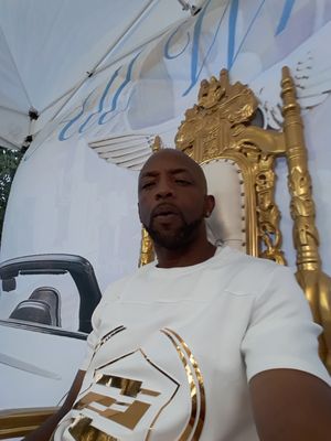 Woodward Bar & Grill by null