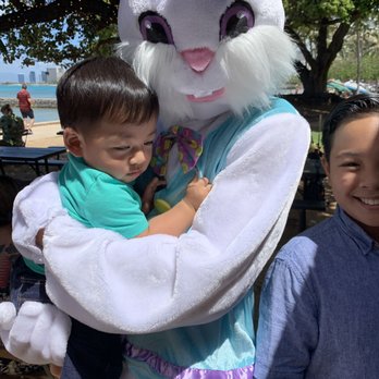 Photo of Barefoot Beach Cafe - Honolulu, HI, United States. Easter bunny pic