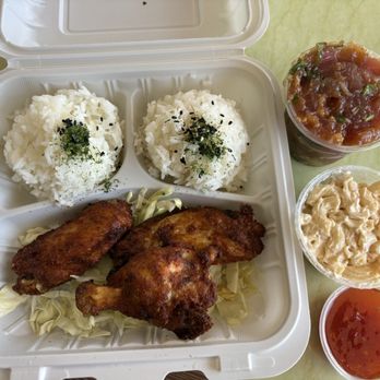 Aloha Poke and Grill - Wing plate: comes with one poke flavor, 2 scoops of rice, wings & a sweet sauce . I ordered Mac on the side * - Hawaiian Near Me - Carson, California