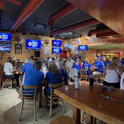 WingHouse Bar & Grill