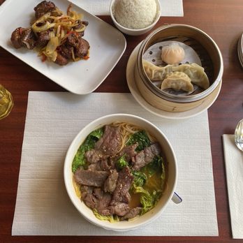 FAI Wong - Ribs, rice. dim sum, beef noodle soup - Chinese Near Me - Montreux, VD FAI Wong - Ribs, rice. dim sum, beef noodle soup - Chinese Near Me - Montreux, VD