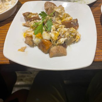 Ordizia Taberna - Mushroom and eggs - Tapas Bars Near Me - Donostia, SS Ordizia Taberna - Mushroom and eggs - Tapas Bars Near Me - Donostia, SS