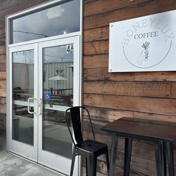 Honeylux Coffee - Outside, more outside seating behind me - Coffee & Tea Near Me - Watsonville, California Honeylux Coffee - Outside, more outside seating behind me - Coffee & Tea Near Me - Watsonville, California