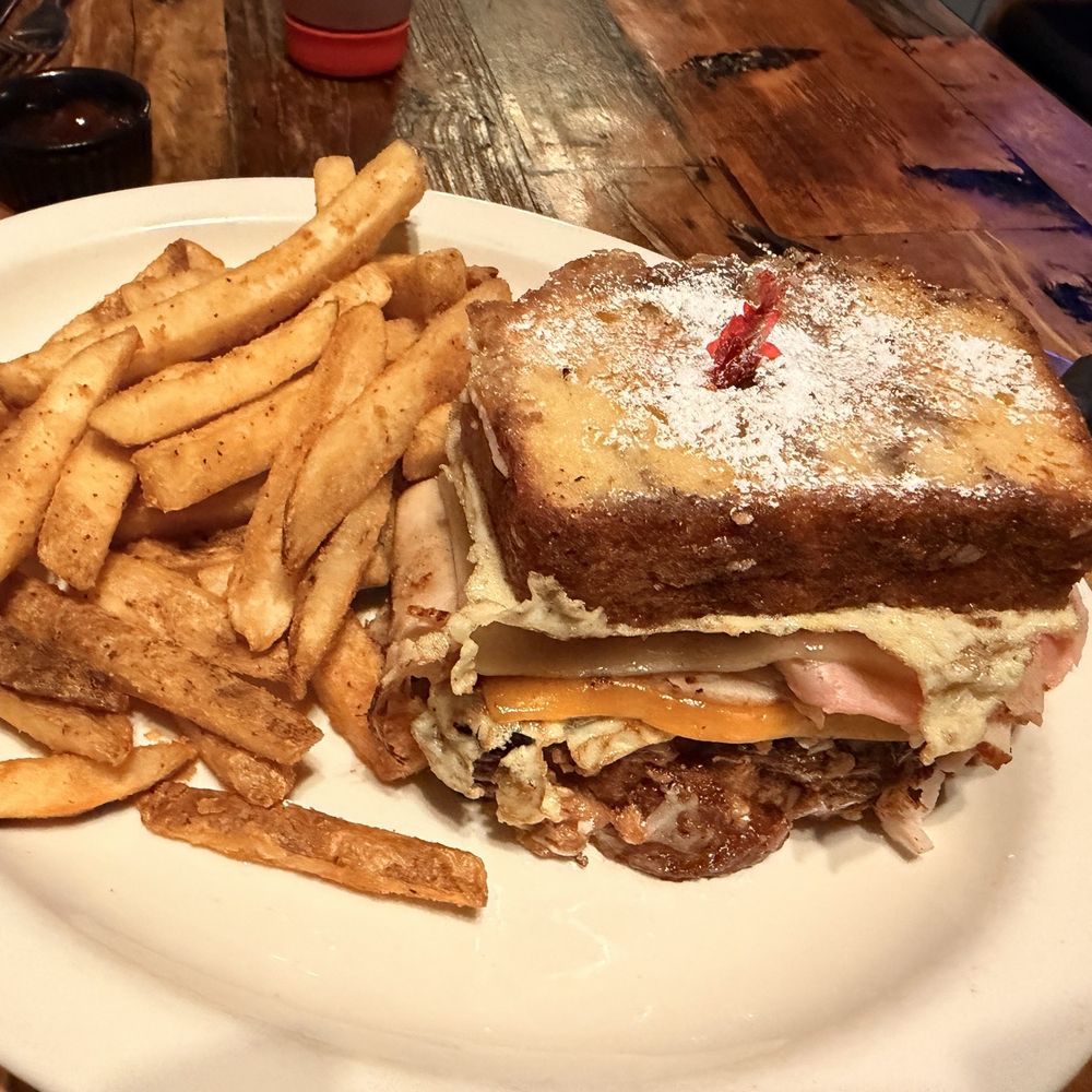 Ranee's On Main - Monte Cristo, lame. At least the fries were pretty good. - Bars Near Me - Oregon City, Oregon Ranee's On Main - Monte Cristo, lame. At least the fries were pretty good. - Bars Near Me - Oregon City, Oregon
