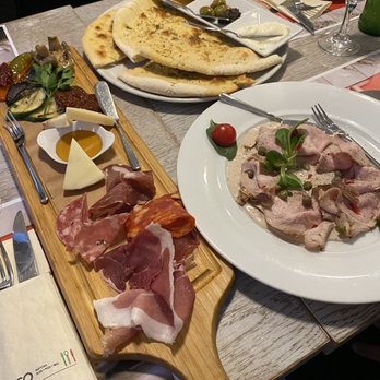 Trattoria Saro - Starter plate - Italian Near Me - Remscheid, NW