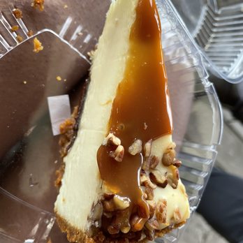 Ruby's Inn Restaurant - Caramel pecan cheesecake - American Near Me - Bryce Canyon, Utah