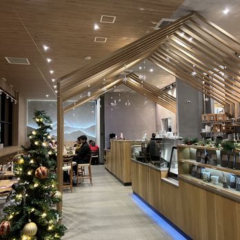 Nana's Green Tea - Inside - Desserts Near Me - Bellevue, Washington