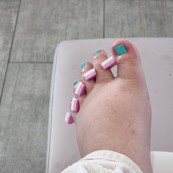 Blooming Nail Bar - Nail Salons Near Me - Burbank, California Blooming Nail Bar - Nail Salons Near Me - Burbank, California