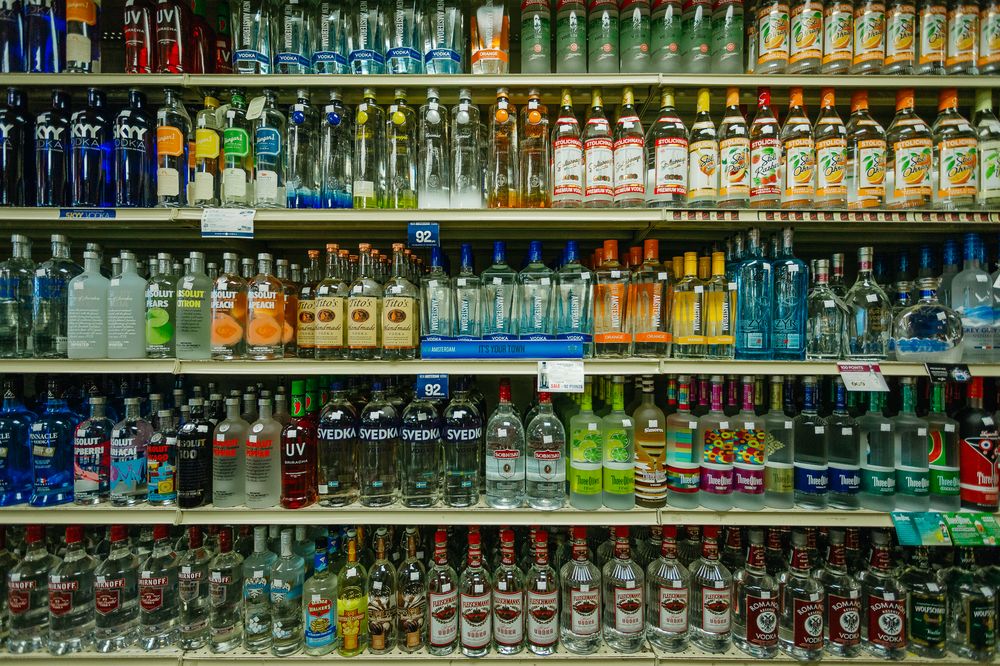 PORT TO PORT WINES & SPIRITS Updated October 2024 12 Reviews 395