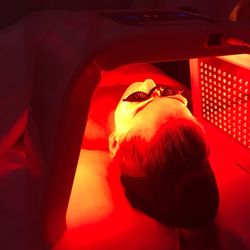 Smooth Facial Studio - LED therapy session