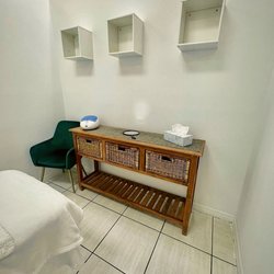 Ipanema Beauty & Spa - Brow room: shaping with wax & tweezers. First visit $25. All-women team, book online.