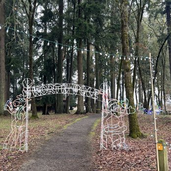 Fort Borst Park - Setting up for the drive through lights - Parks Near Me - Centralia, Washington Fort Borst Park - Setting up for the drive through lights - Parks Near Me - Centralia, Washington