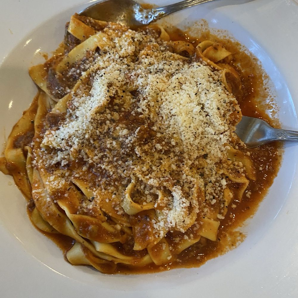 Mezza Luna Restaurant - Fettuccine Bolognese. Exquisite. - Italian Near Me - Half Moon Bay, California Mezza Luna Restaurant - Fettuccine Bolognese. Exquisite. - Italian Near Me - Half Moon Bay, California