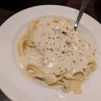Giovanni's Restaurant - Italian Near Me - Sault Ste. Marie, Ontario