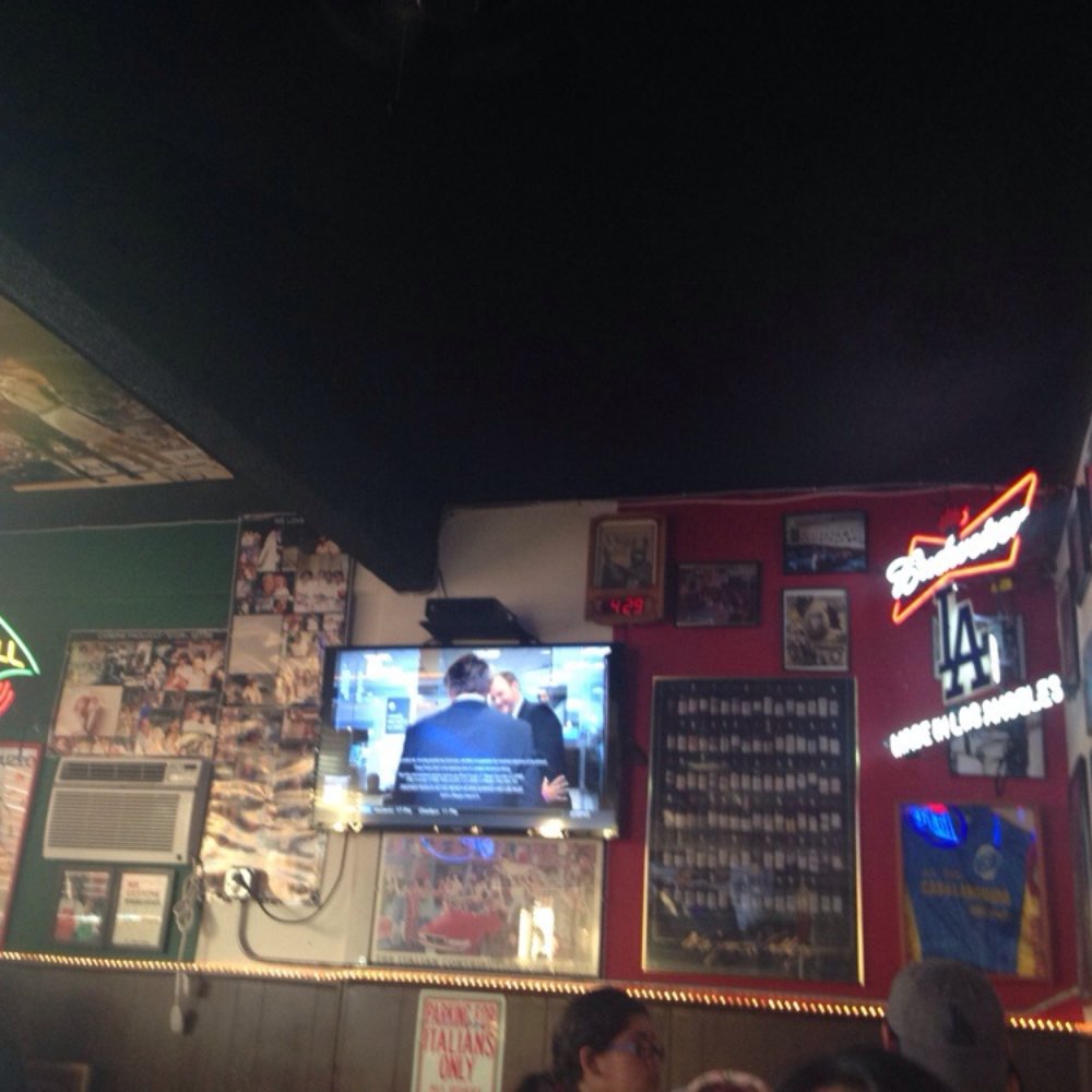 Carlo's Pizza House - Small but cozy - Pizza Near Me - Downey, California Carlo's Pizza House - Small but cozy - Pizza Near Me - Downey, California