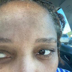 SOI Brow Threading - What is this? I just came out and this what she do. I wasn't there 5 minutes