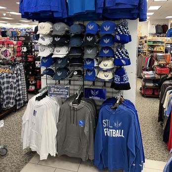 Rally House West County Mall - Sports Wear Near Me - Des Peres, Missouri Rally House West County Mall - Sports Wear Near Me - Des Peres, Missouri