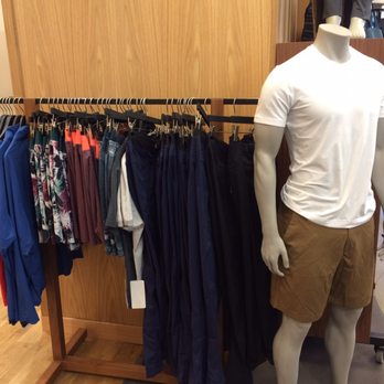 Lululemon Athletica - From browsing Lululemon Robson in Sep 2016 - Women's Clothing Near Me - Vancouver, British Columbia