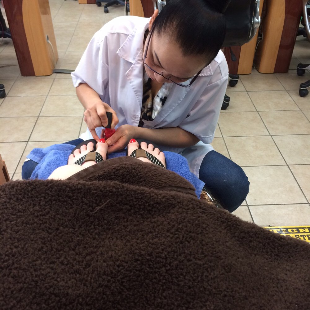 Nail Studios - Receiving star treatment on my pedi - Nail Salons Near Me - Lyons, Illinois Nail Studios - Receiving star treatment on my pedi - Nail Salons Near Me - Lyons, Illinois