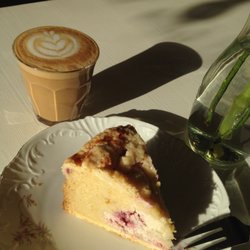 Brews Lee Coffee - Flat White and Cake