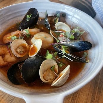 4 Saints - Bouillabaisse - Bars Near Me - Palm Springs, California