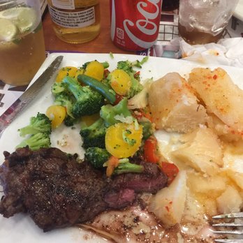El Kampestre - Steakhouses Near Me - Toa Baja, Puerto Rico