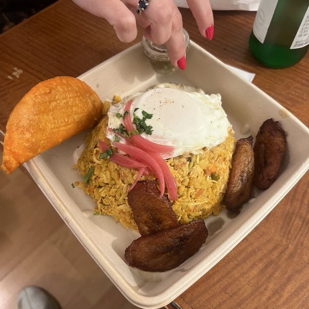 Arroz con pollo & Empanadas De Carne/ Beef Empanadas