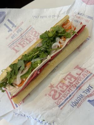 Lee's Sandwiches by null
