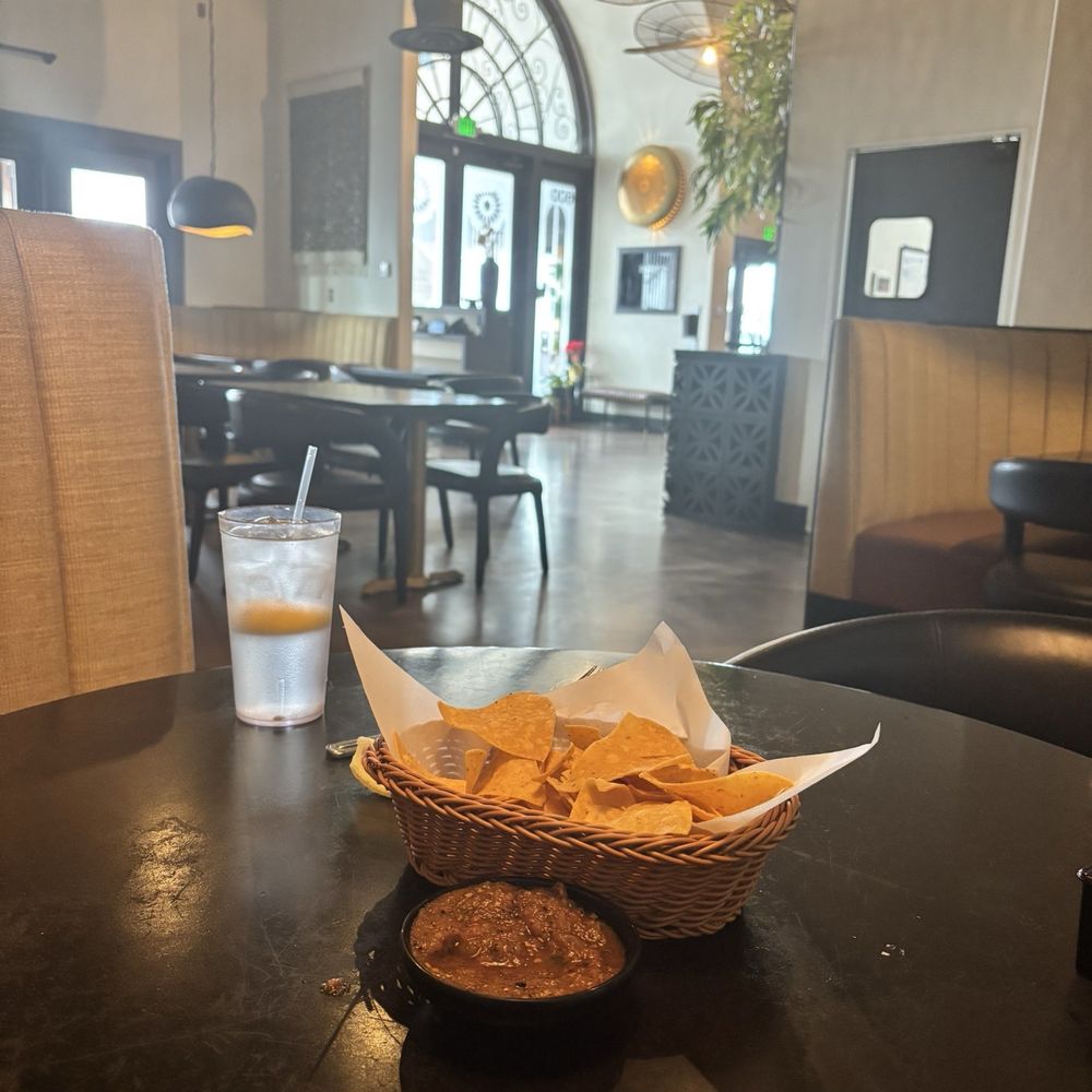 Que Pasa - My new fave chips & salsa - Mexican Near Me - Bakersfield, California Que Pasa - My new fave chips & salsa - Mexican Near Me - Bakersfield, California