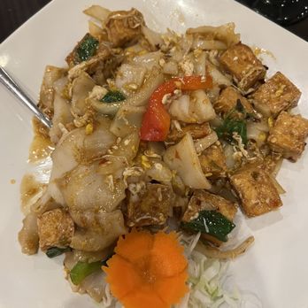 Bangkok Square - Drunken Noodles - Thai Near Me - Gainesville, Florida Bangkok Square - Drunken Noodles - Thai Near Me - Gainesville, Florida