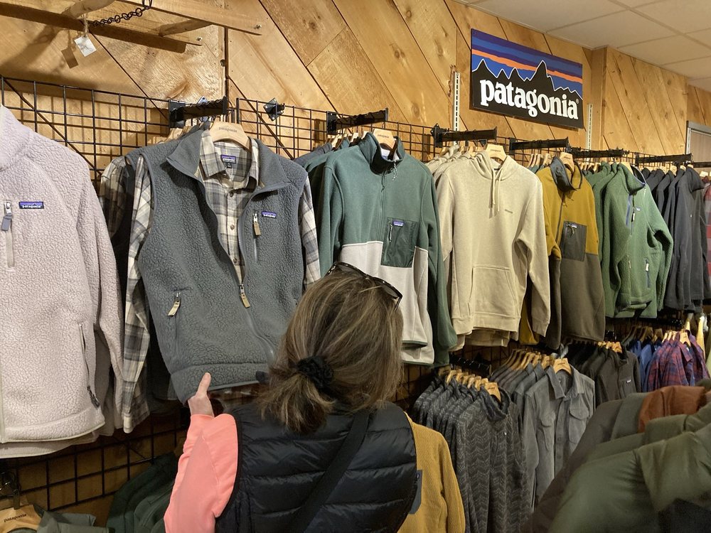 Walkabout Paddle & Apparel Logo