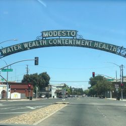 Modesto Arch