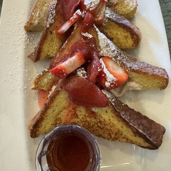 Mountain View Cafe and Catering - Strawberry stuffed toast - Breakfast & Brunch Near Me - Black Forest, Colorado Mountain View Cafe and Catering - Strawberry stuffed toast - Breakfast & Brunch Near Me - Black Forest, Colorado