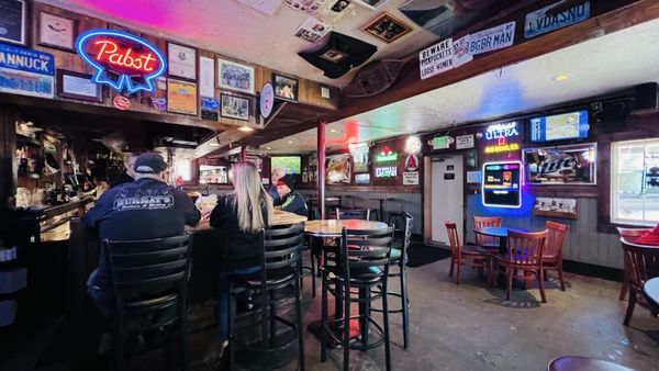 Murray's Saloon & Eatery by null