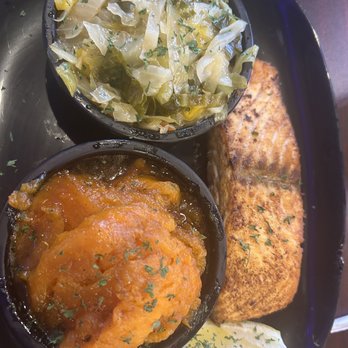 Jordyn's Brunch Cafe - Salmon, yams, and cabbage - Soul Food Near Me - Chicago, Illinois Jordyn's Brunch Cafe - Salmon, yams, and cabbage - Soul Food Near Me - Chicago, Illinois