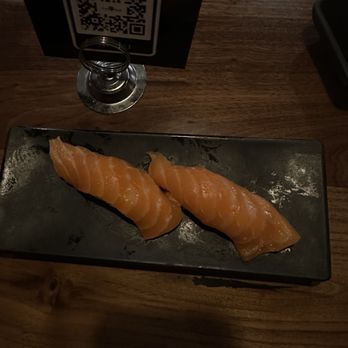 Kan Sushi - Salmon Nigiri - Sushi Bars Near Me - Honolulu, Hawaii Kan Sushi - Salmon Nigiri - Sushi Bars Near Me - Honolulu, Hawaii