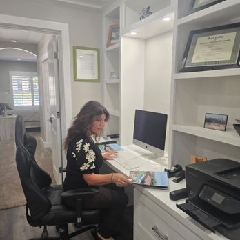 Michelle Sausedo - Realty One Group - Real Estate Agents Near Me - Glendale, Arizona Michelle Sausedo - Realty One Group - Real Estate Agents Near Me - Glendale, Arizona