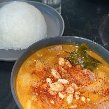 Pad Thai Restaurant - Massaman Curry - Thai Near Me - Overland Park, Kansas Pad Thai Restaurant - Massaman Curry - Thai Near Me - Overland Park, Kansas