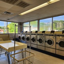 J & D Coin Laundry