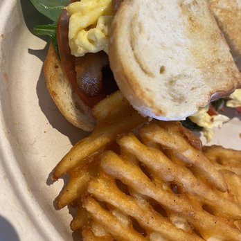 Egghead Cafe - Lilikoi B.G.T.E. - Coffee & Tea Near Me - Honolulu, Hawaii