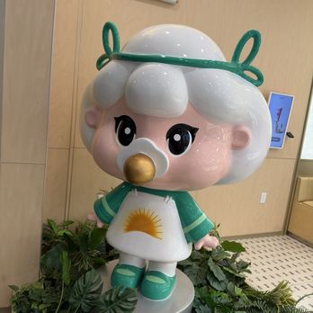 Molly Tea - Statue - Bubble Tea Near Me - West Covina, California