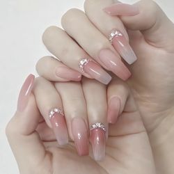 New CiCi Nails & Spa
