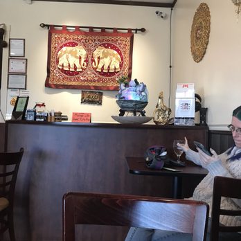 Charm Thai Cuisine - Interior - Thai Near Me - Puyallup, Washington