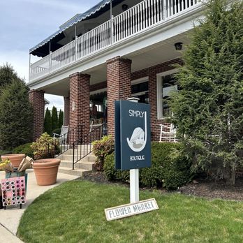 Simply J Boutique - Front of store - Women's Clothing Near Me - Hershey, Pennsylvania